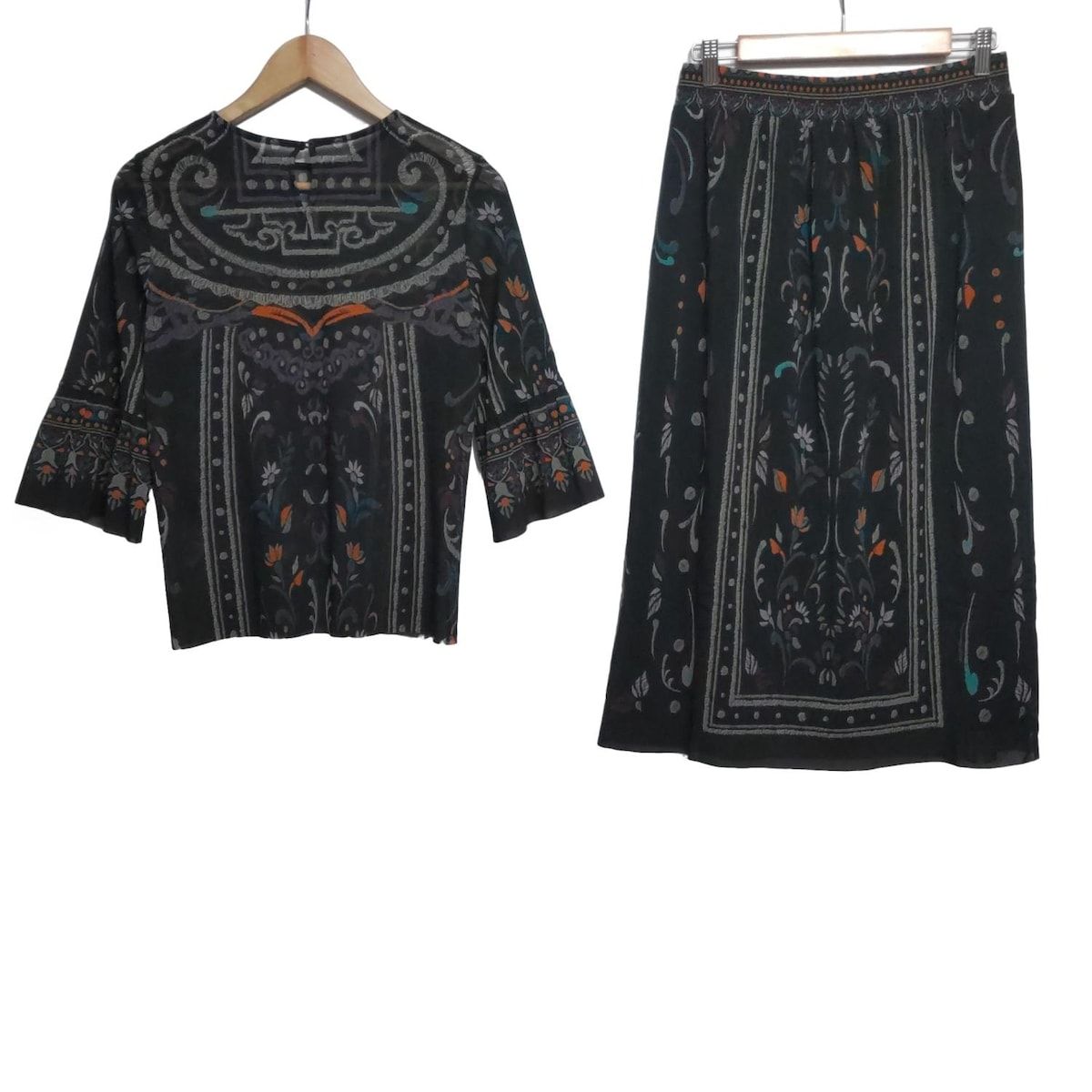 VIVIENNE TAM ヴィヴィアンタム スカートセットアップ レディース - 黒×パープル×マルチ パワーネット