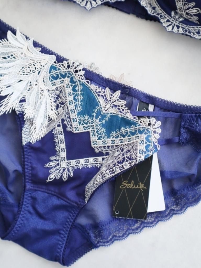 店舗 Wacoal Salute ワコール 79 G 王家の紋章 ブラジャー-ショーツ 75 L み 6460093