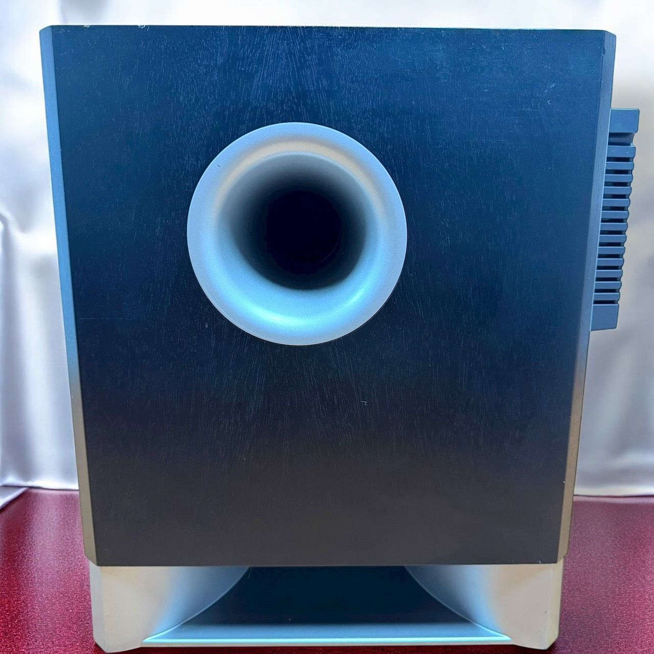 ☆送料無料 良品 YAMAHA ヤマハ YST-SW325 B ブラック サブウーファー