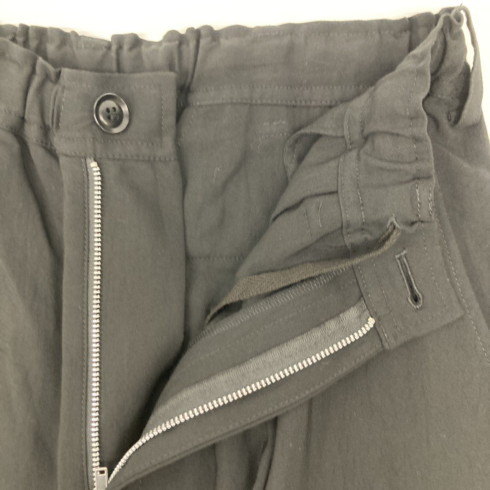  Y s ワイズ YS-P 22-205 24 SS ﾌﾞﾗｯｸ RAYON CUPRO BAND HEM PANTS ｴﾗｽﾃｨｯｸ ﾊﾞﾝﾄﾞﾍﾑﾊﾟﾝﾂ 1 その他 パンツ