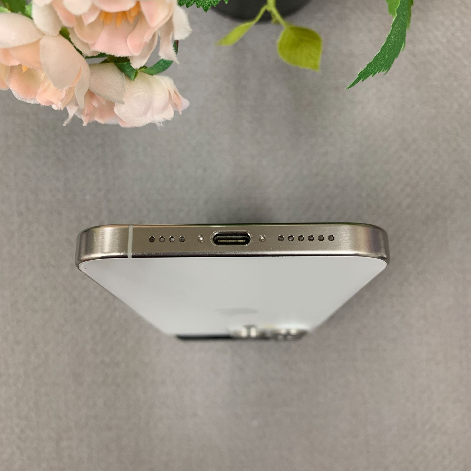 iPhone15ProMax 256GB ホワイト 国内版SIMフリー送料無料 iPhone15ProMax 256GB ホワイト 国内版SIMフリー送料無料 - メルカリ