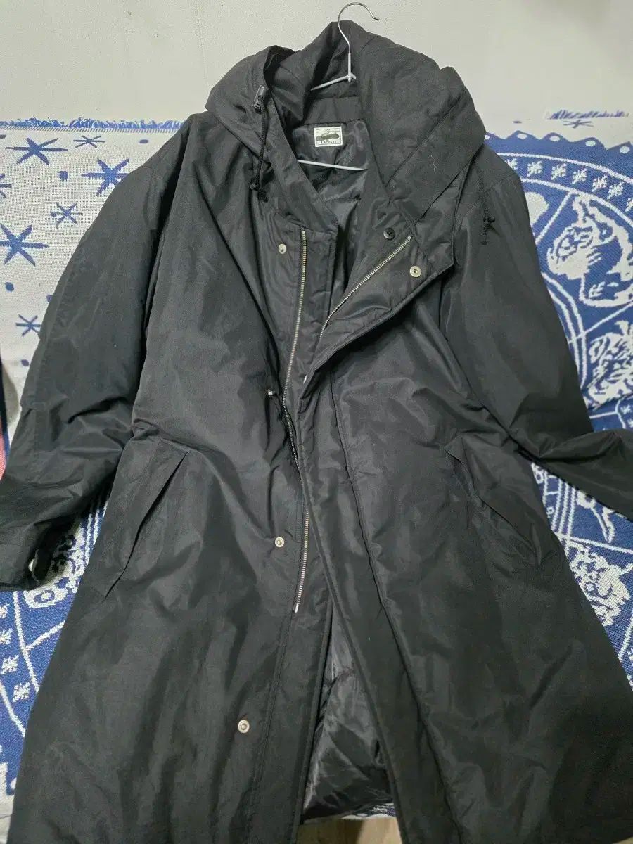 ラコステ ブラック ロングダウンジャケット アウター フーディー