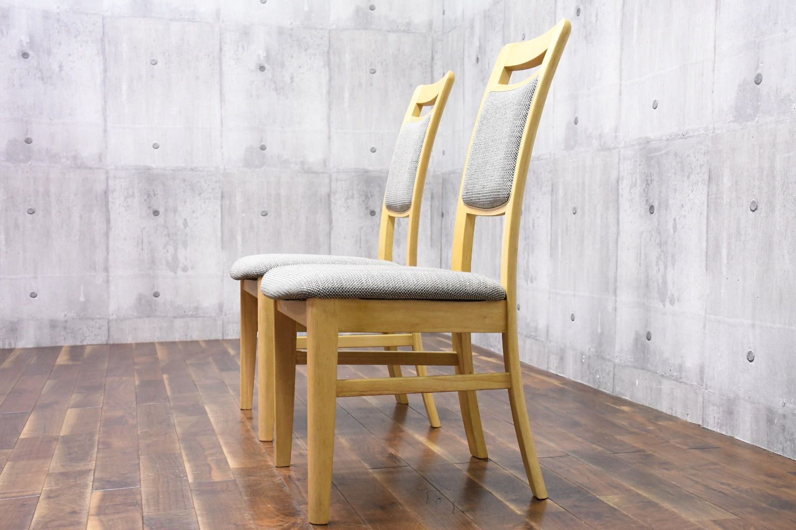 カリモク Direttore