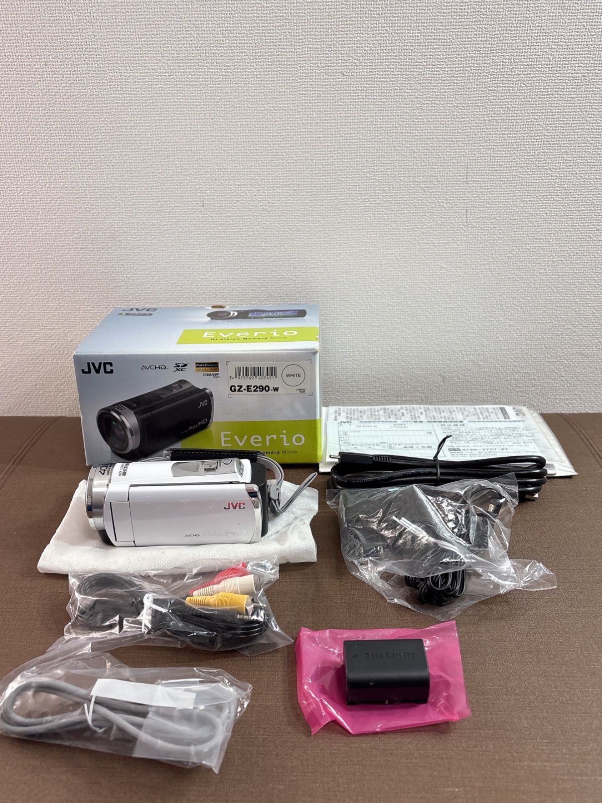 JVC Everio GZ-E290 バッテリー2個付き ビデオカメラ JVC Everio GZ-E290 バッテリー2個付 ビデオカメラ - メルカリ