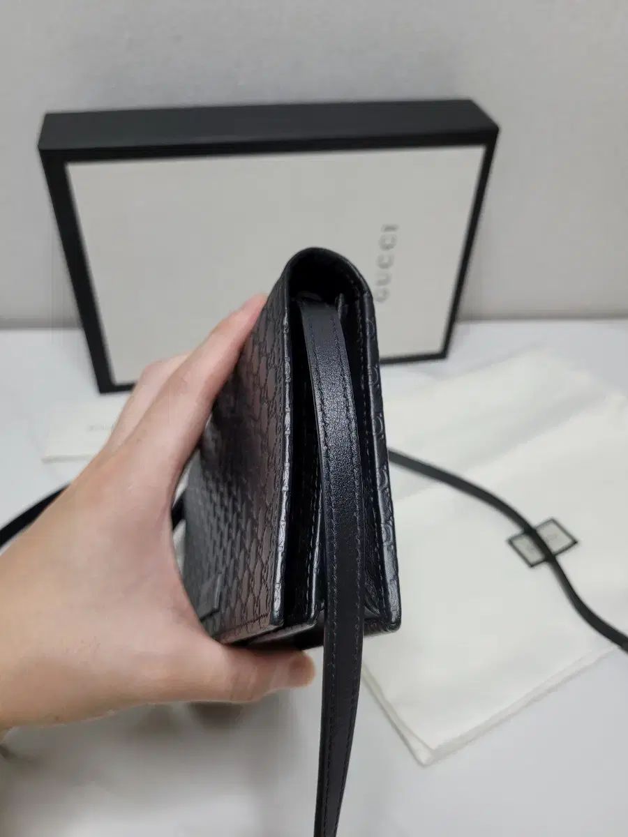  3回着用 グッチ マイクロシマ WOC メッセンジャーバッグ ショルダーバッグ