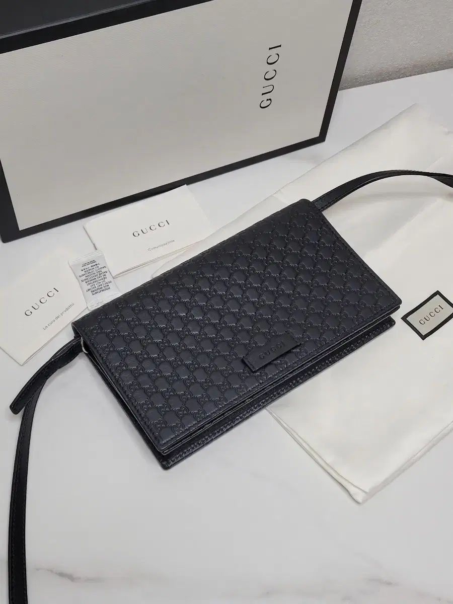 3回着用 グッチ