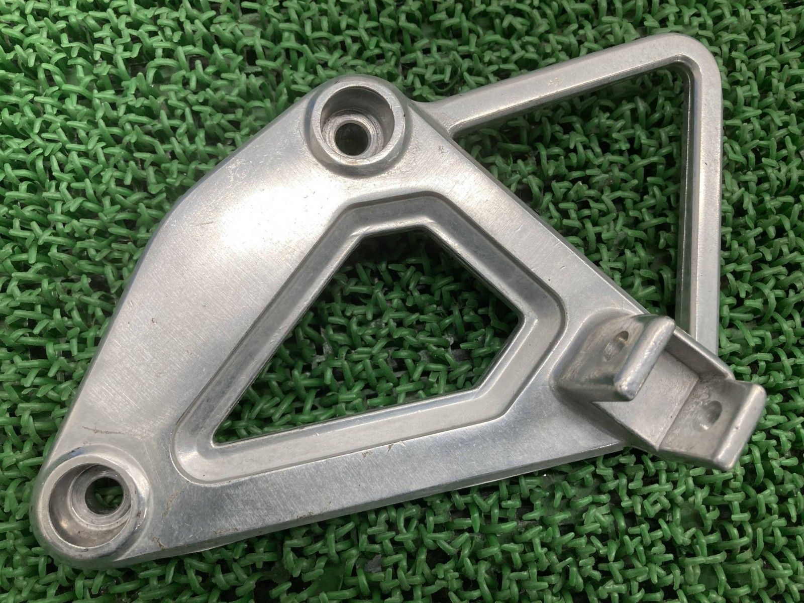 GB 400 TT ステップホルダー 右 KN 8 ホンダ バイク 部品 NC 20 MKII マーク2 ングルステッププレート 曲がり無し Zf