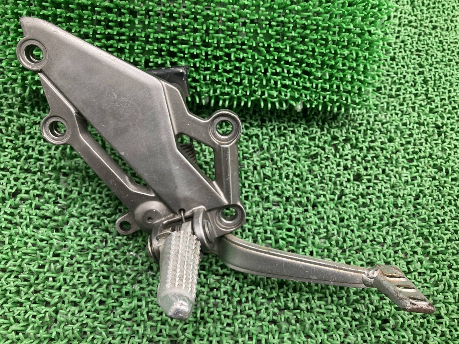 ステップ 右 35063 0840 カワサキ EX 250 L ニンジャ250 ペグ ブレーキペダル 修復素材やペイント素材に Pa