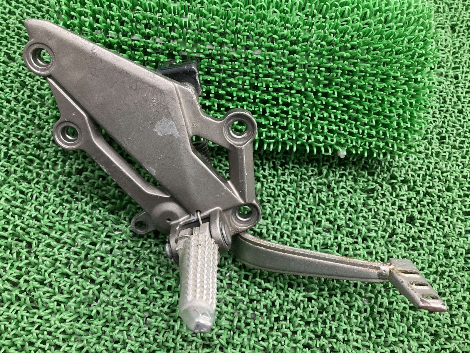 ステップ 右 1000 カワサキ EX 250 L ニンジャ250 ペグ ブレーキペダル 修復素材やペイント素材に Ep