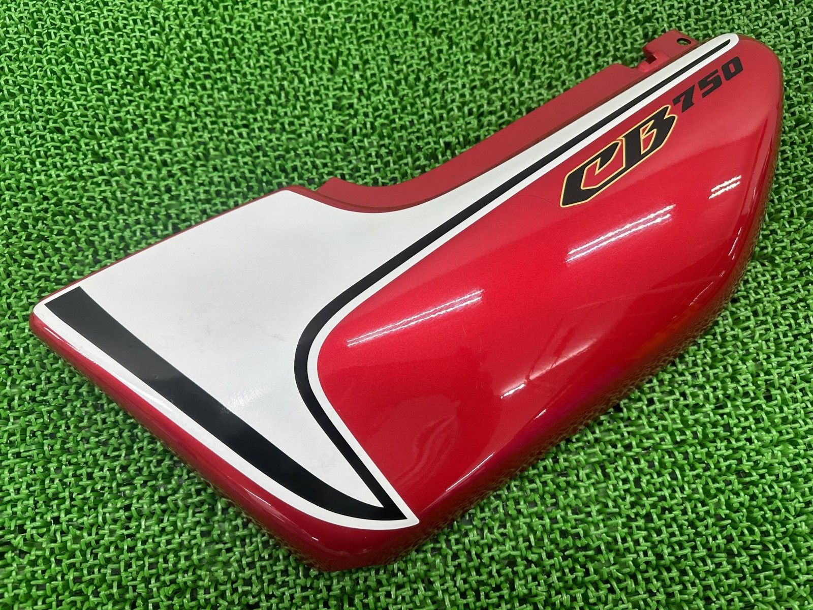 CB 750 サイドカバー 左 赤M MW 3 ホンダ バイク 部品 RC 42 サイドカウル 上品 ハイクオリティ 品薄 車検 tF