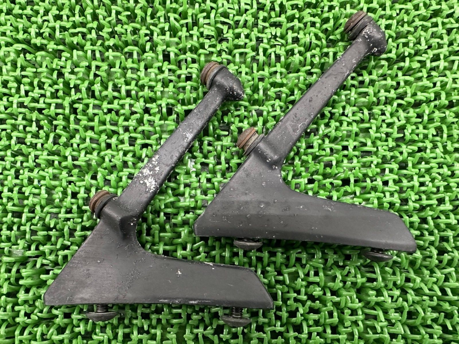 GSX 250 Sカタナ スクリーンステー 左右 スズキ GJ 76 A カタナ 750 刀 バイザーブラケット xR