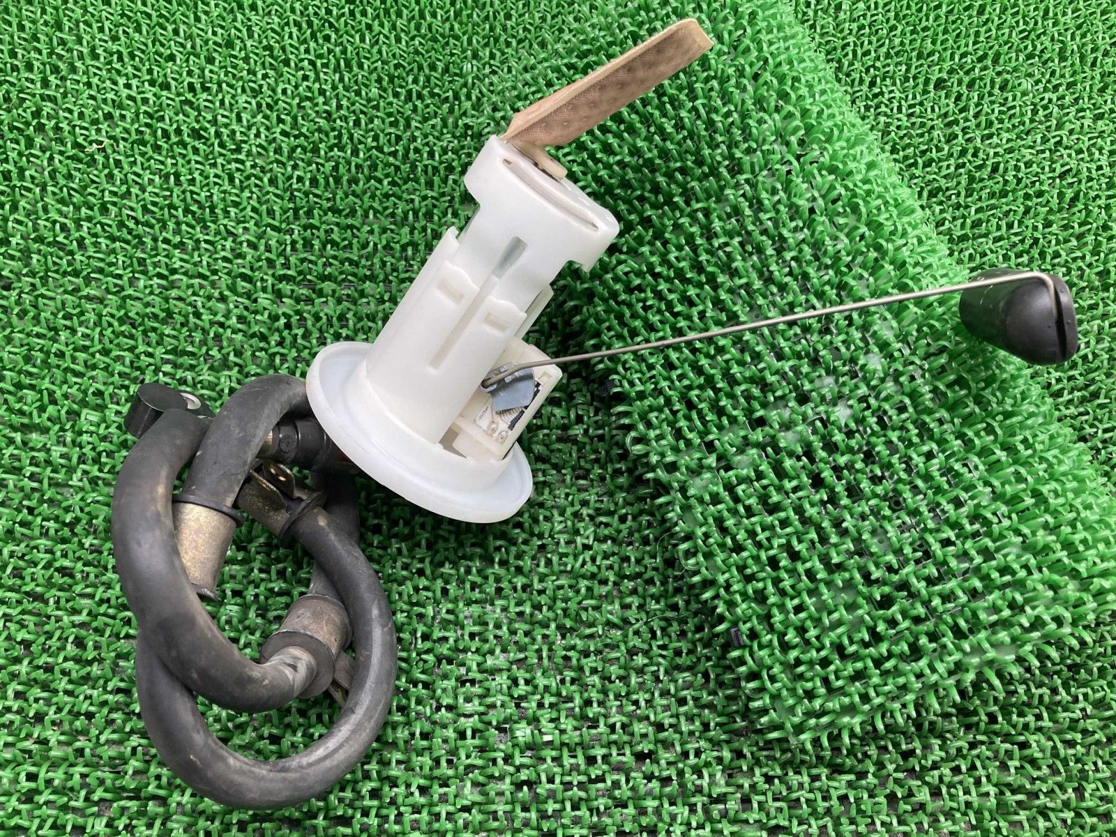 フォルツァ フューエルポンプ ホンダ MF 08 FORZA フューエルホース フューエルセンサー 燃料ポンプ 機能的問題なし fV