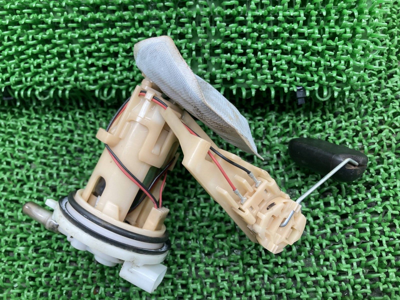 ダンク フューエルポンプ ホンダ 純正 中古 バイク 部品 AF74 DUNK フューエルセンサー 燃料ポンプ 修復素材や部品取りに 品薄 xU バイク ダンク フューエルポンプ ホンダ 純正 バイク 部品 AF74 DUNK