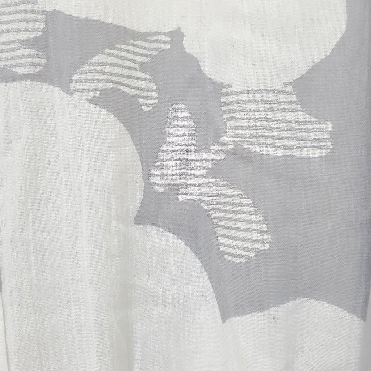 - ライトグレー×白