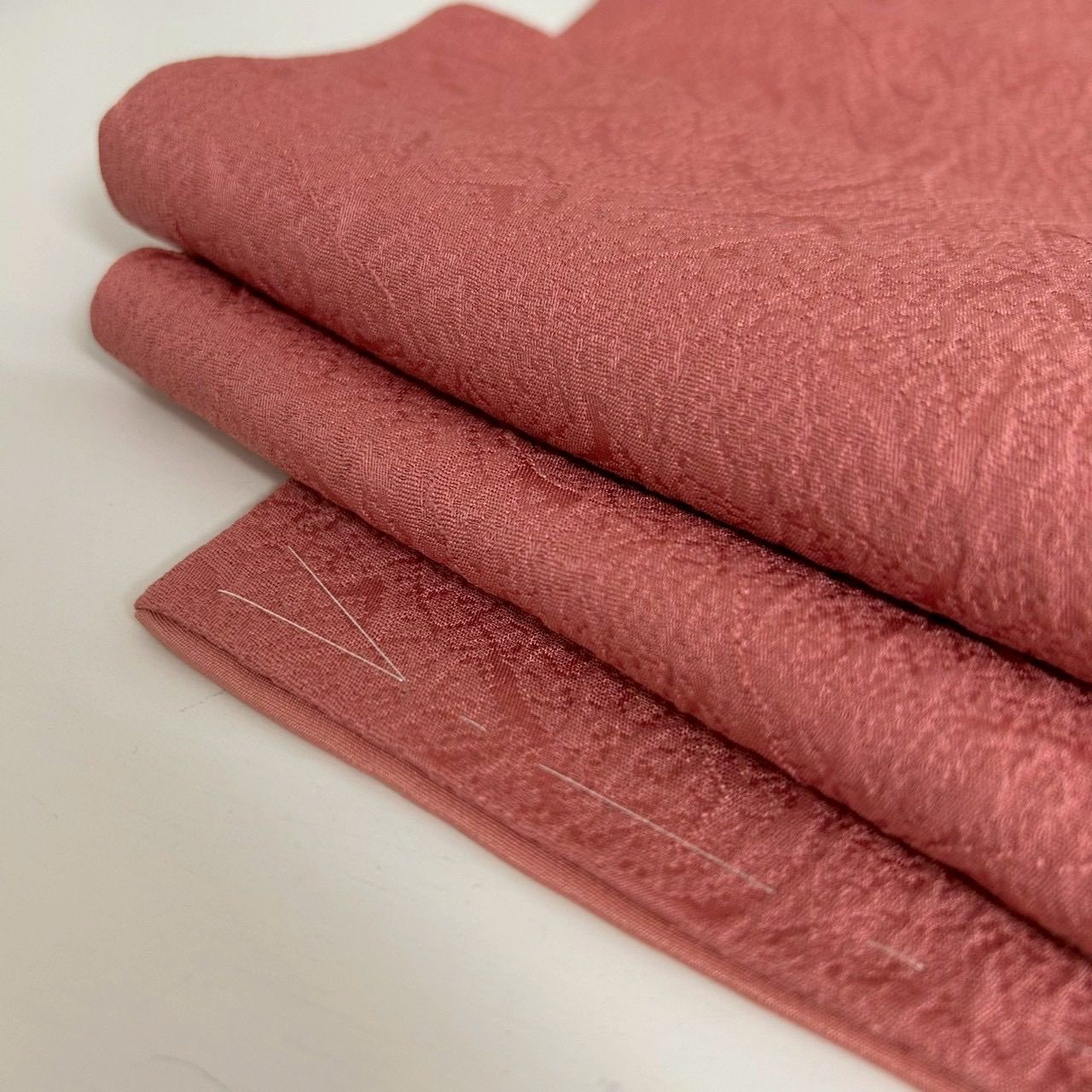 裄67 色無地 正絹 一つ紋 素敵な地模様 袷 着物 MK-870 - メルカリ