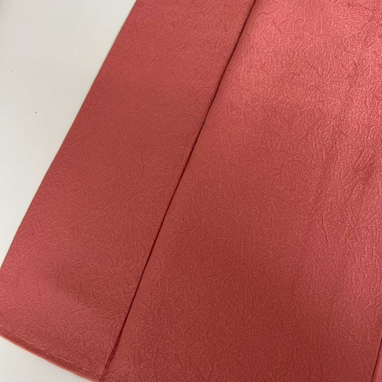 裄67 色無地 正絹 一つ紋 素敵な地模様 袷 着物 MK-870 - メルカリ