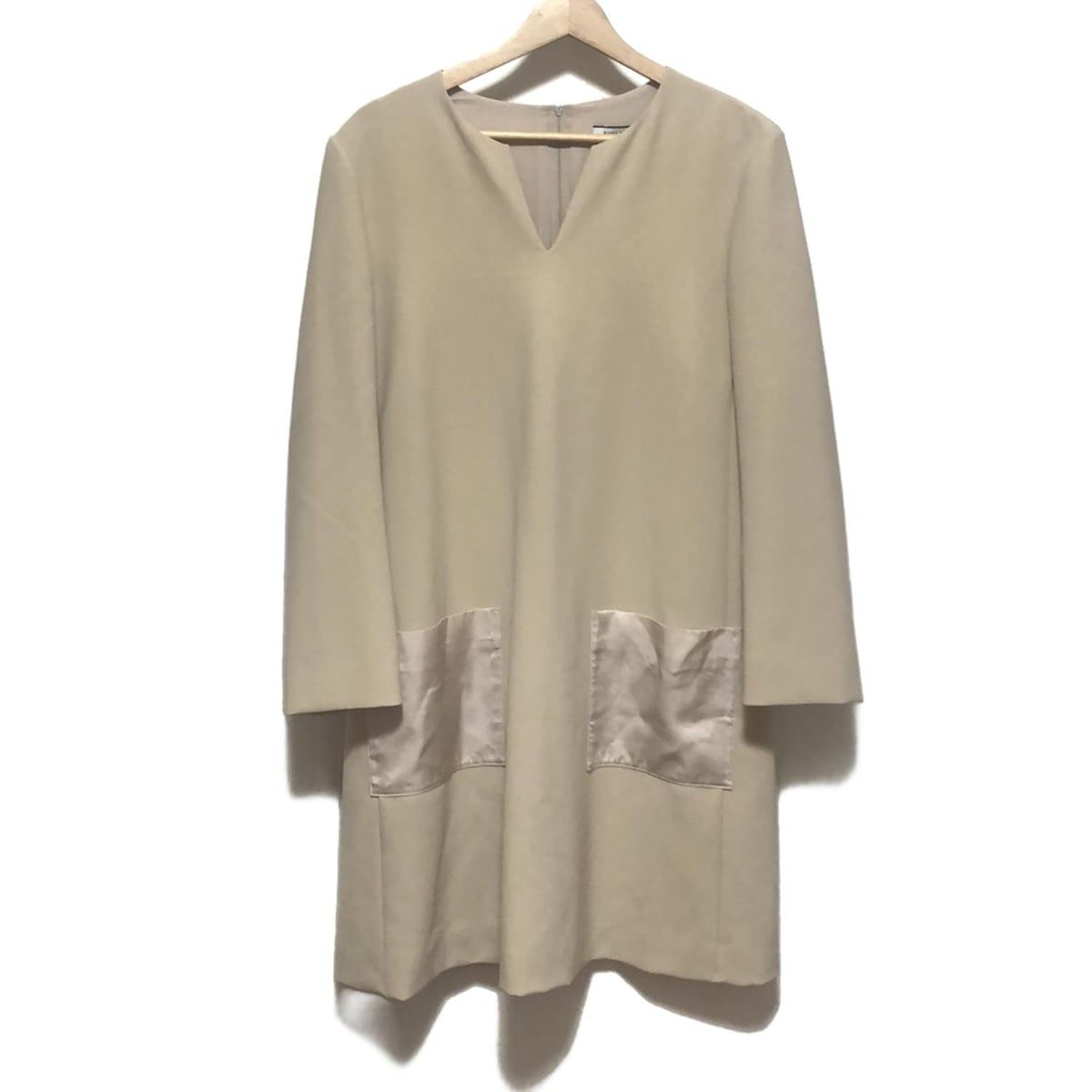 FOXEY NEW YORK フォクシーニューヨーク ワンピース サイズ40 M レディース - 38306 ベージュ その他 襟 長袖 ひざ丈