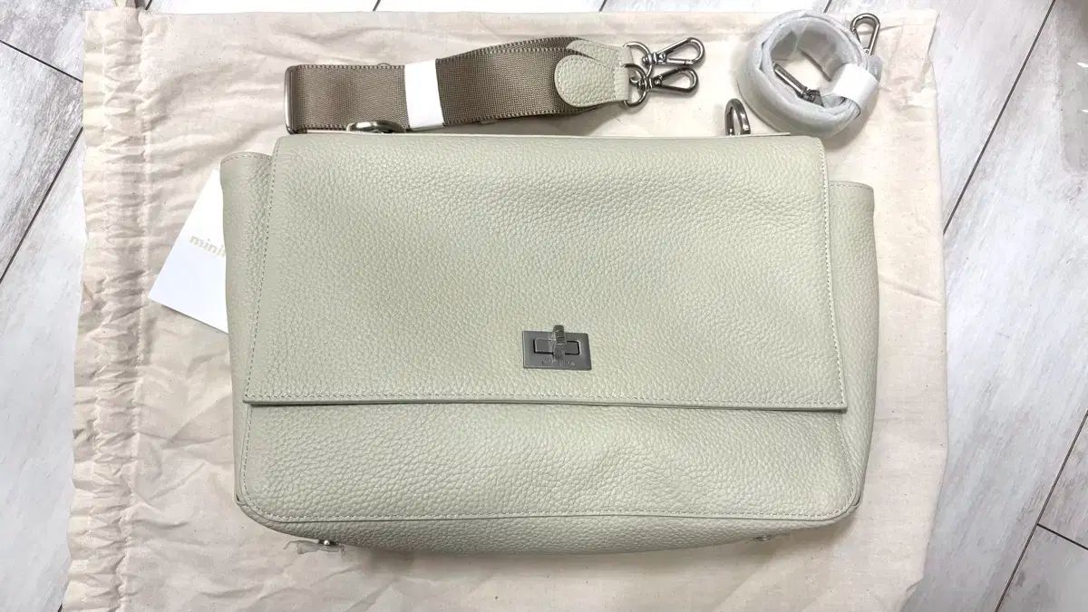 MINITMUTE フェレッティ M アイボリー