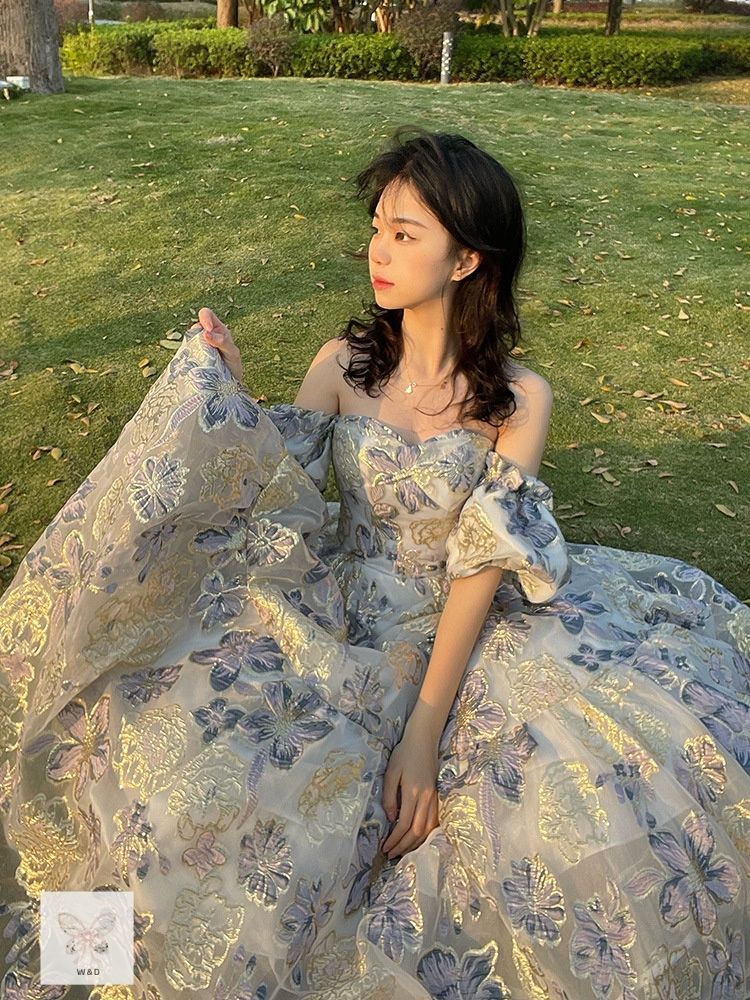 エスケーププリンセスドレス オードブル アート受験 成人式 18歳 バースデードレス フォトジェニック 感 レンタル可 特別な日へ 月光に煌めくオーガンザが あなただけの現代おとぎ話を紡ぎ出す