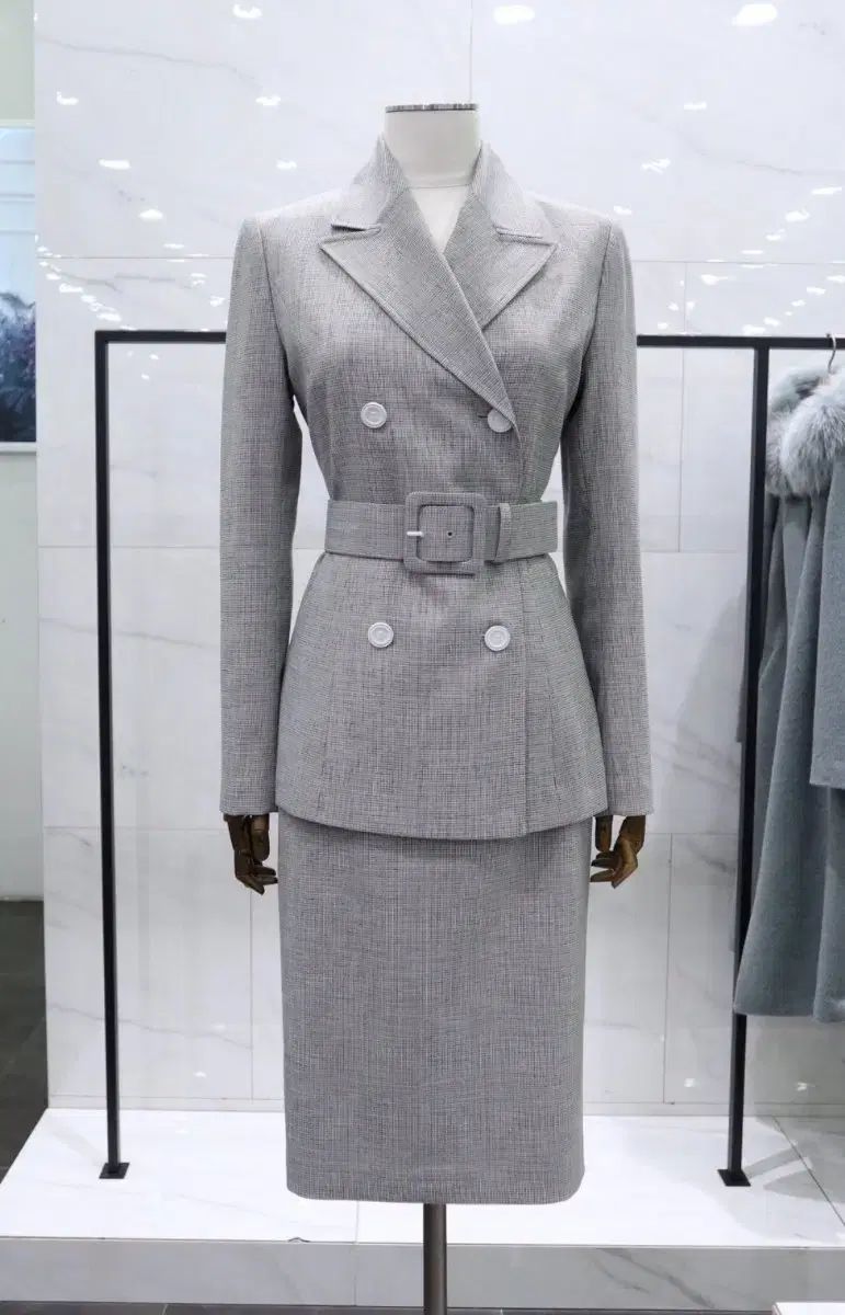 20年 MOJO.S.PHINE モジョエスピン ダブルボタン ベルト付きジャケット スカート セットアップ