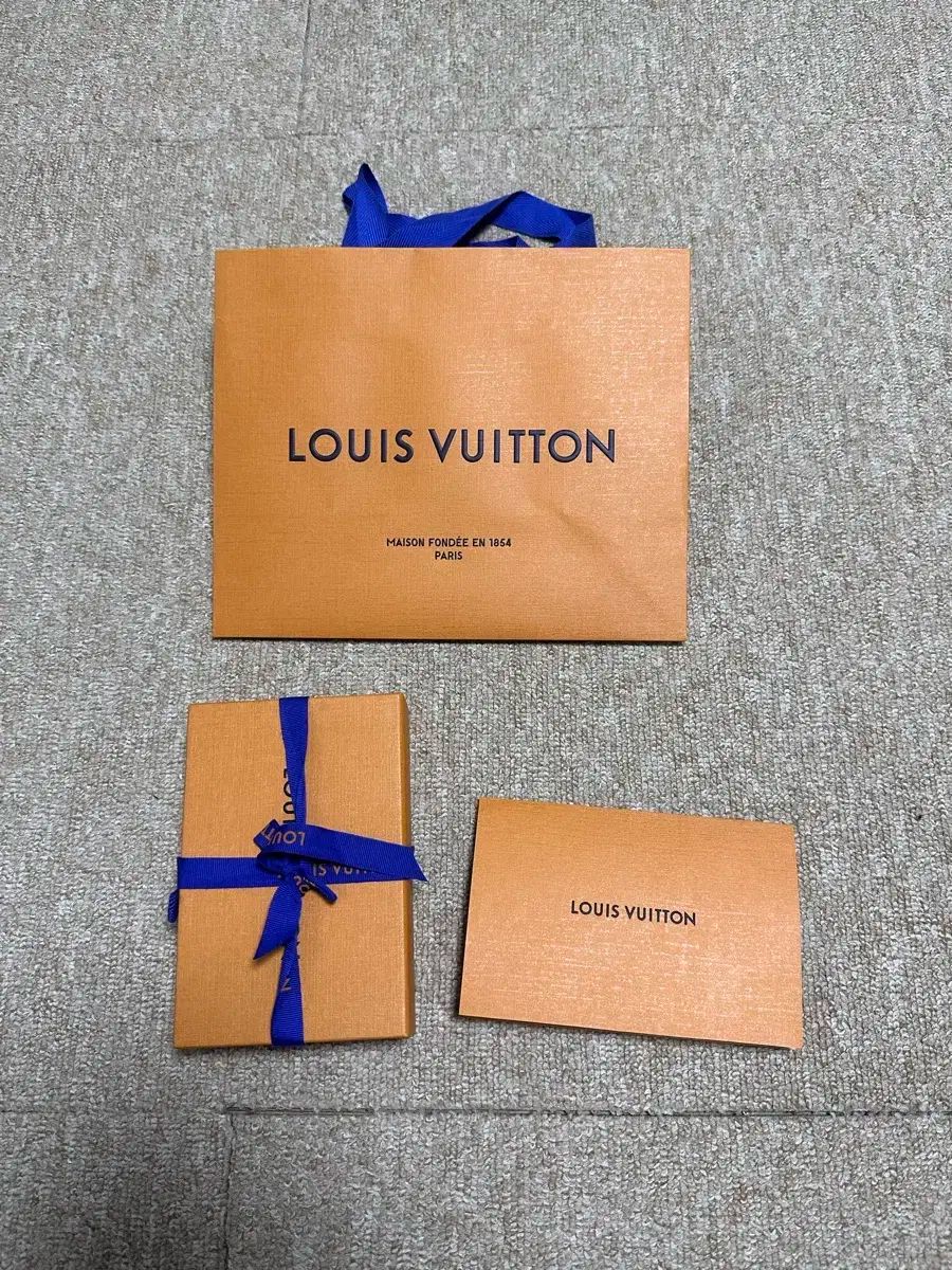 今日 Louis Vuitton ルイヴィトン ロザリ コインパー ルー ブラック