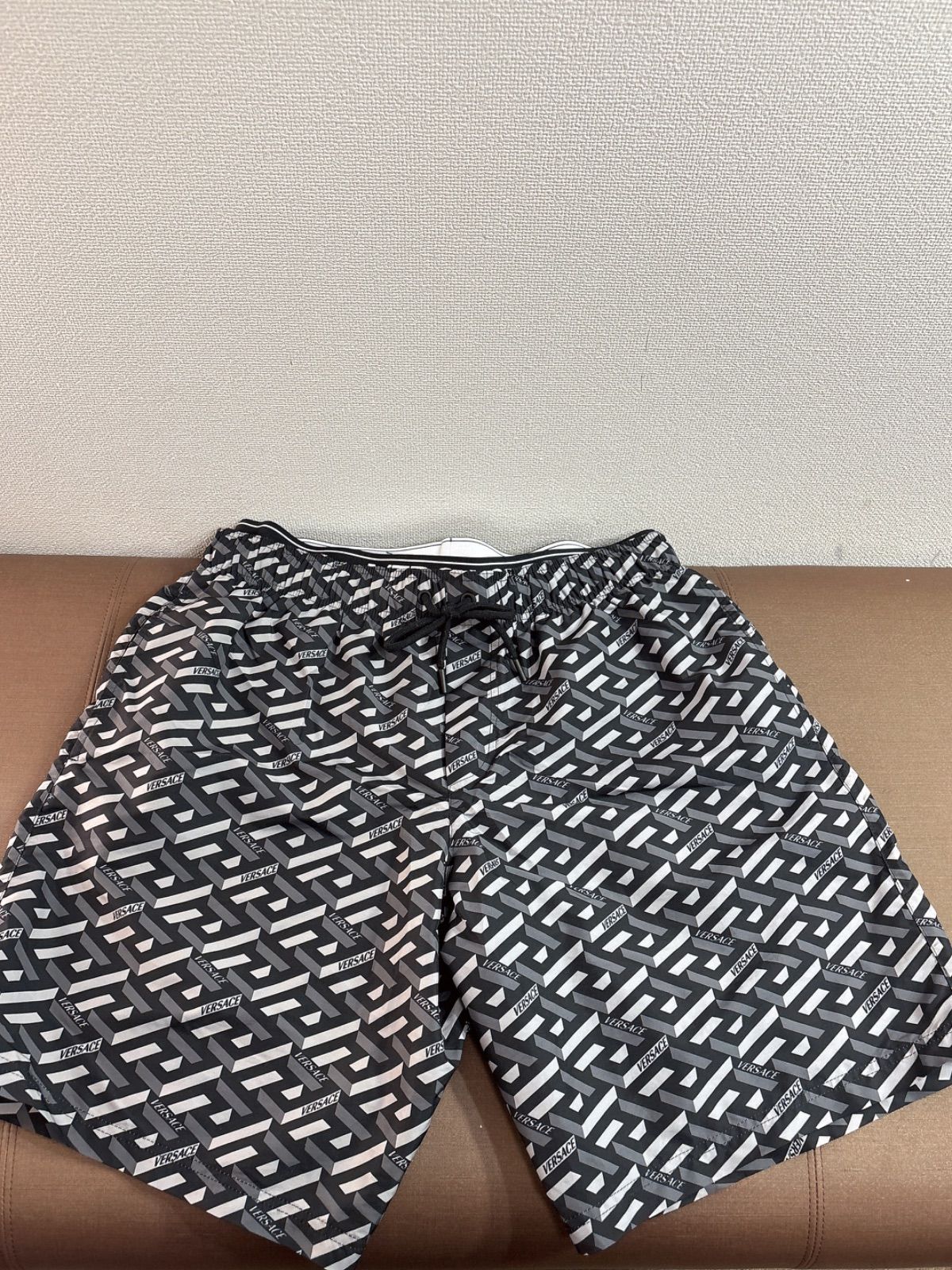 VERSACE ヴェルサーチ 水着 ロゴ グレカ ナイロン グレー