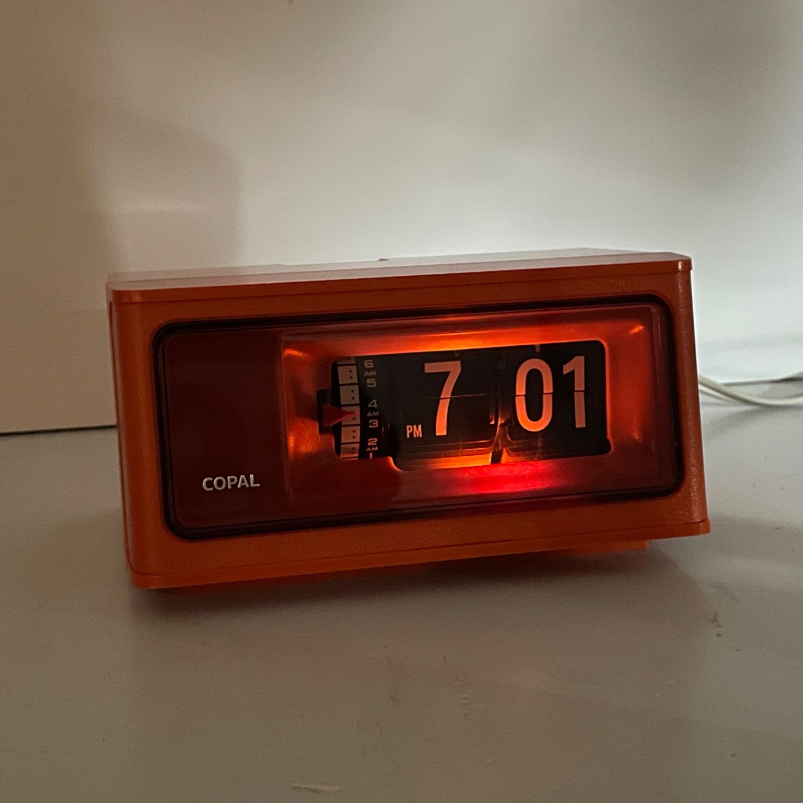 精工舎　アーチ型置き時計　ヴィンテージ レトロ　機械式　ウランガラス　ジャンク品 精工舎 アーチ型置き時計 ヴィンテージ レトロ 機械式 ウランガラス