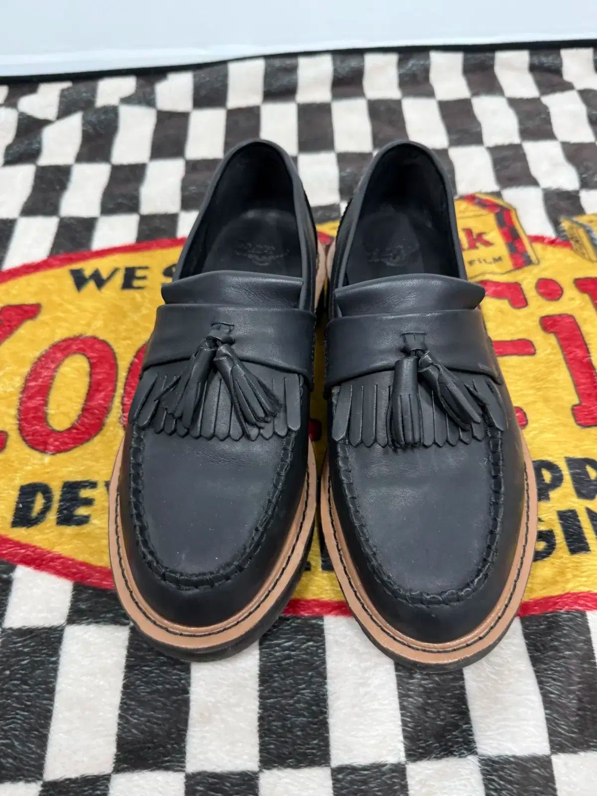 260 DR. MARTENS ドクターマーチン エイドリアン タッセル ローファー