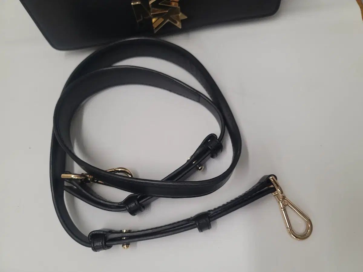 ブラック チェーン