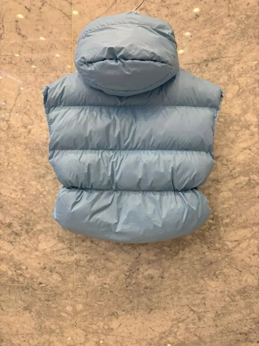 js NEW YORK スター 当日発送 フード 取り外し シャーリング ダウンベスト 完全