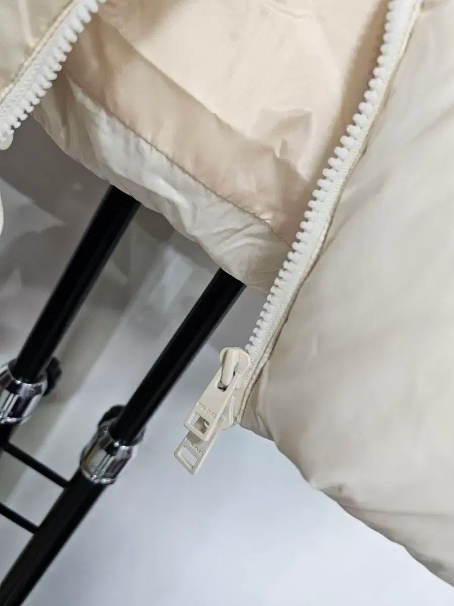 PLACダックダウンベスト