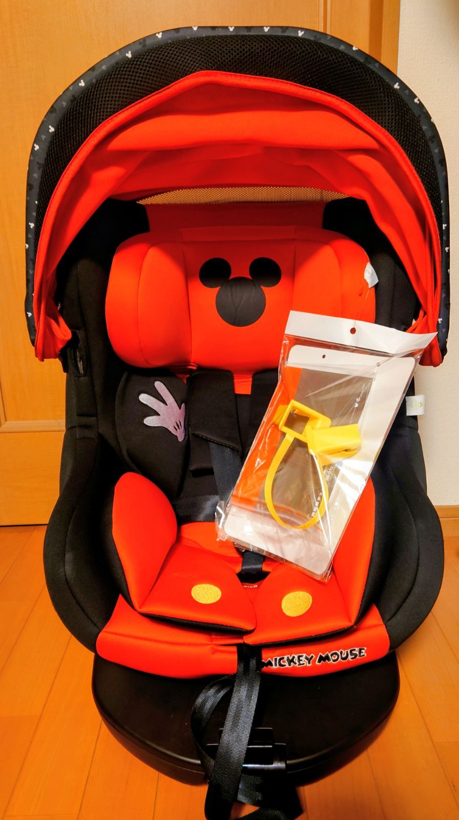 極美品　ターンシート ミッキーマウス チャイルドシート ISOFIX 西松屋限定 極美品 ターンシート ミッキーマウス チャイルドシート ISOFIX 西松屋