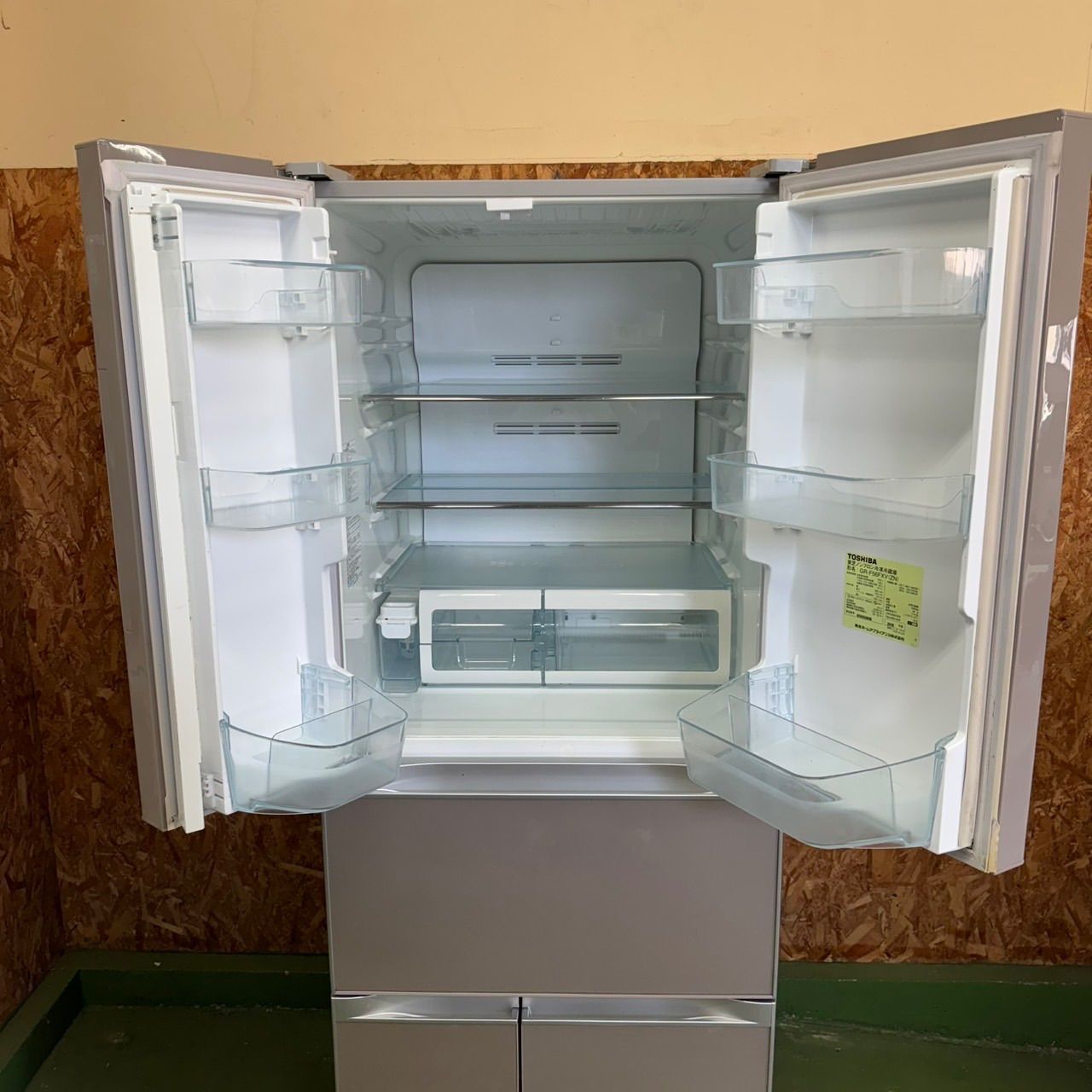 290 送料設置無料 訳あり特売品 大型冷蔵庫 556L 500L強 小型 家庭用  