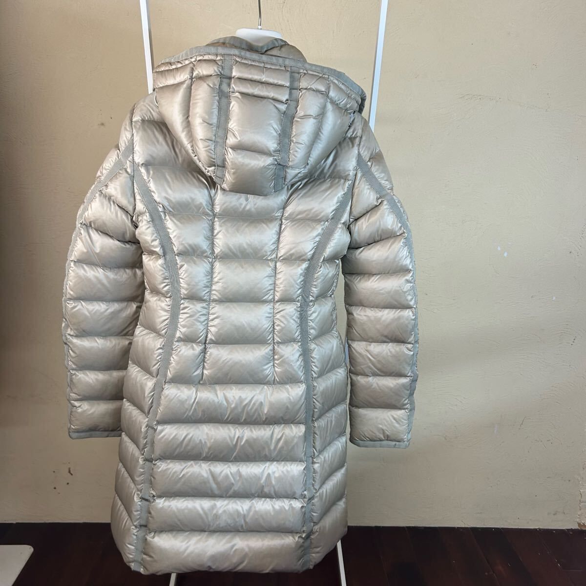MONCLER モンクレール ダウンコートエルミンヌゴールド0 - メルカリ