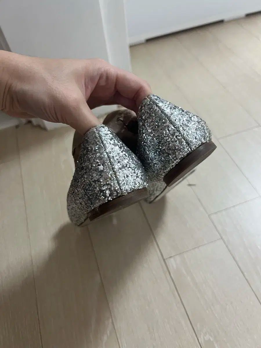 シルバー シューズ