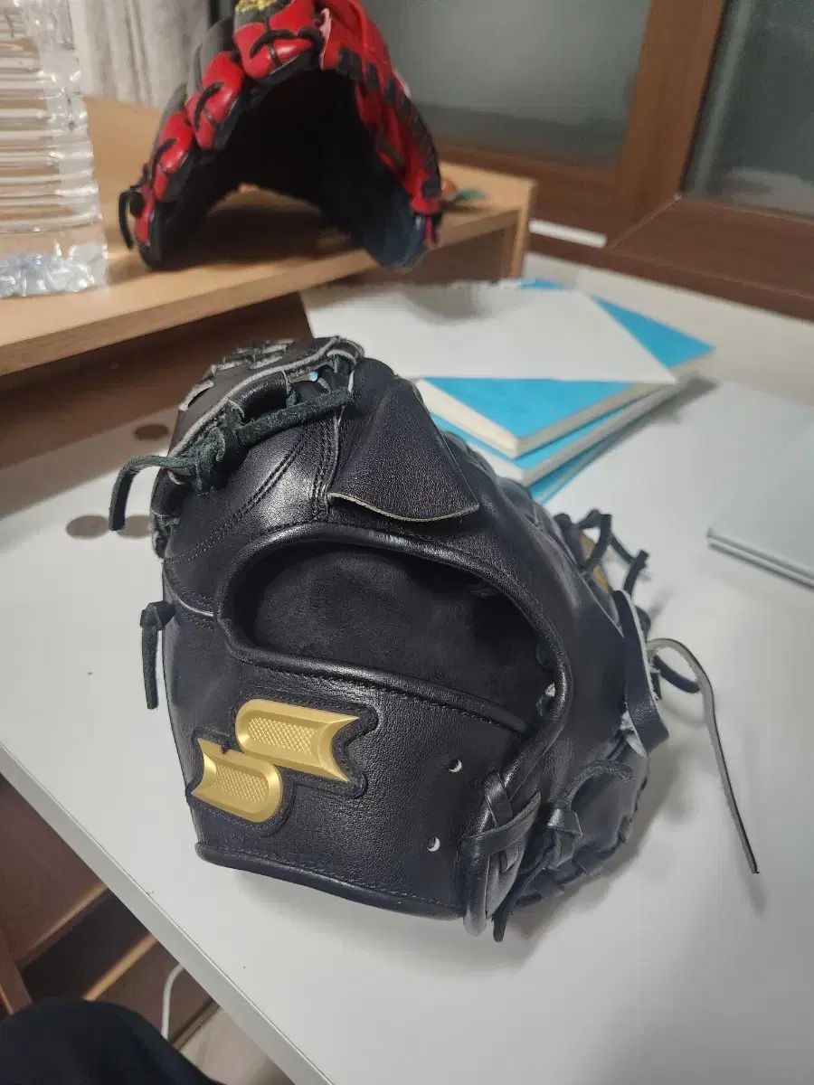 ヒョンウ グローブ