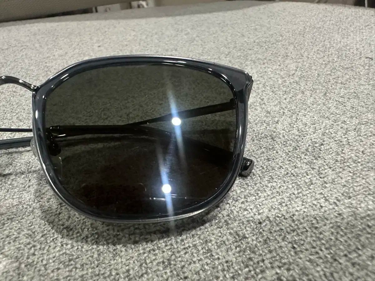  CARIN O NEILL more モア C 3 サングラス サングラス 小物