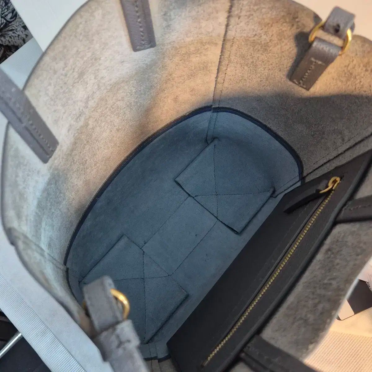 セリーヌ カバス