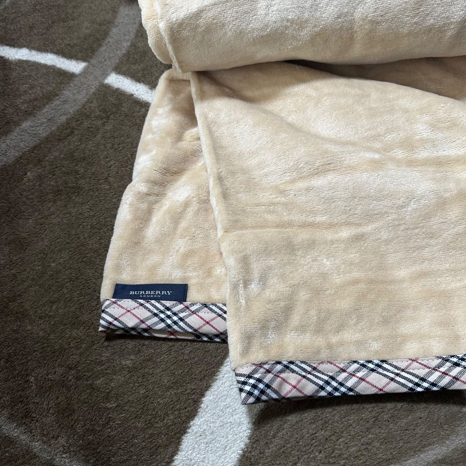 新品未使用　BURBERRY 綿毛布 140cm x 200cm バーバリー 綿毛布 ベージュ 140 x 200cm - メルカリ