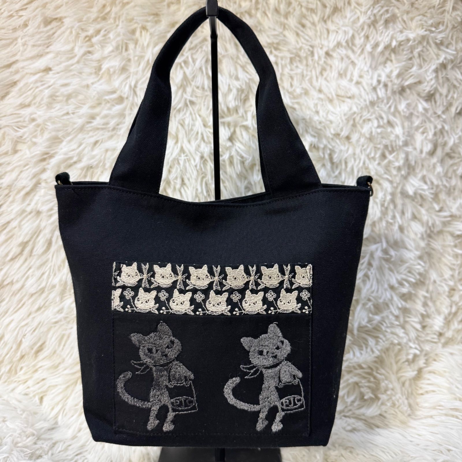 ミナペルホネン/クロッチ君　トートバッグ pjcクロッチくん ミナペルホネン トートバック クロッチくん2匹 - メルカリ