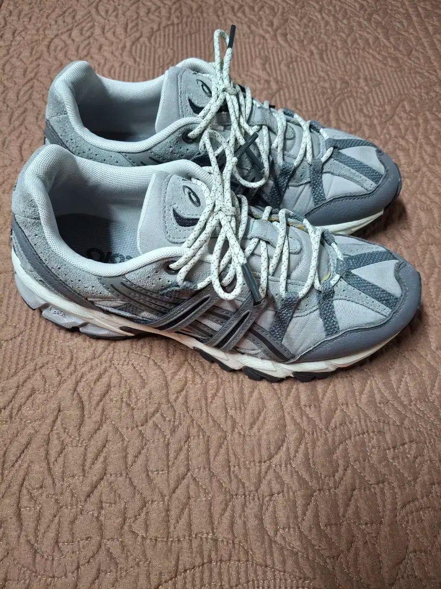 245 アシックス ゲルソノマ スニーカー 245 2065