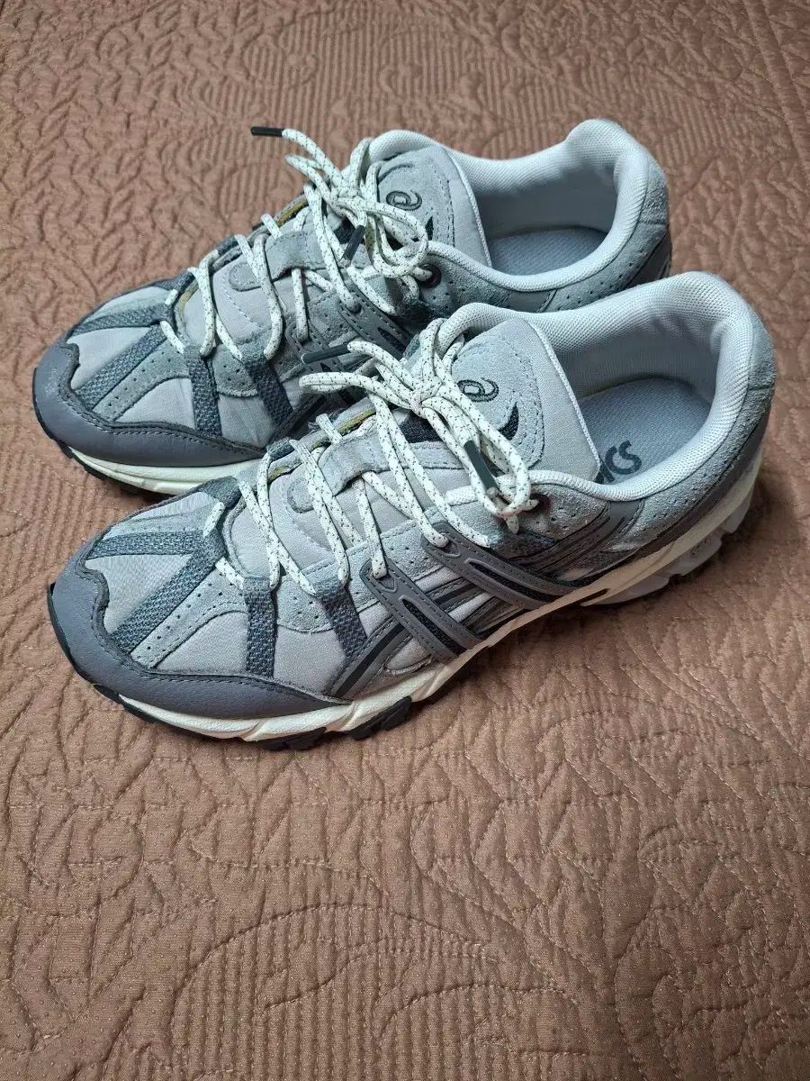 245 アシックス ゲルソノマ スニーカー 245 2065