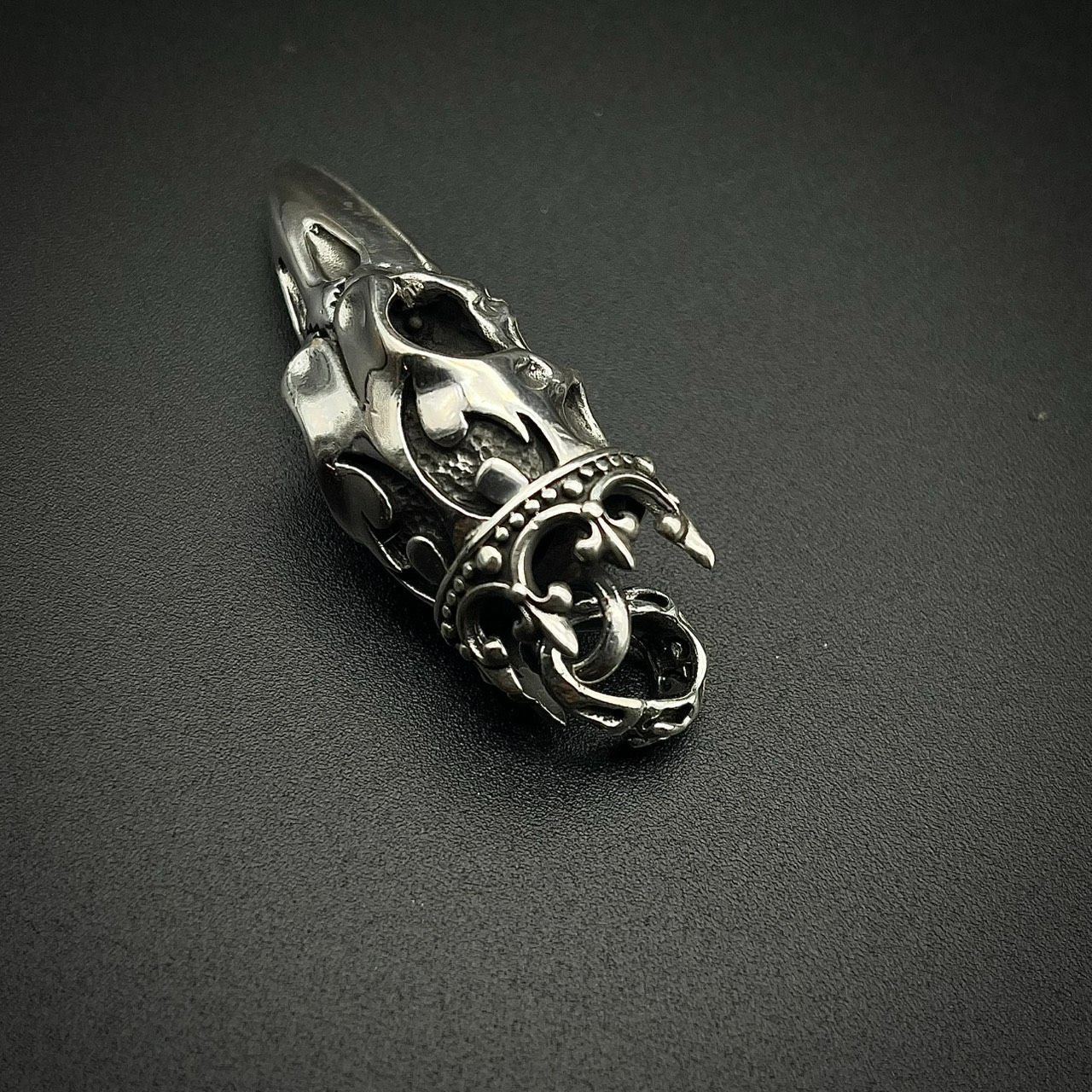 シルバー925 ペンダントトップ 王冠 カラスの頭蓋骨鳥スカル クラウン