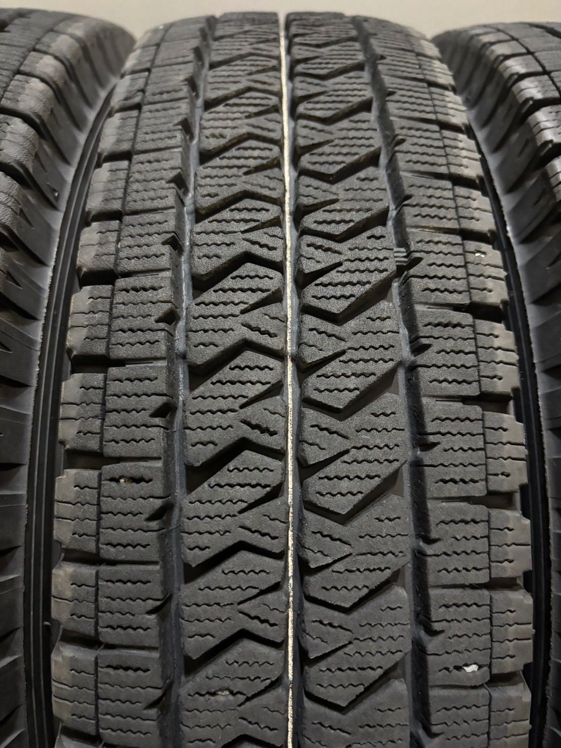 スタッドレス 4本