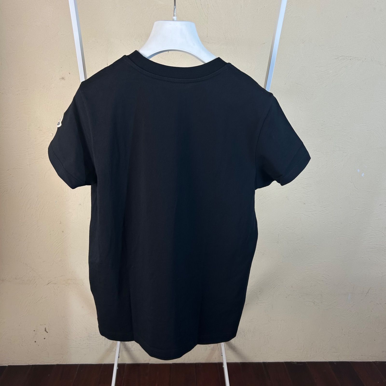 モデル MONCLERモンクレール半袖Tシャツダウンロゴ黒XS