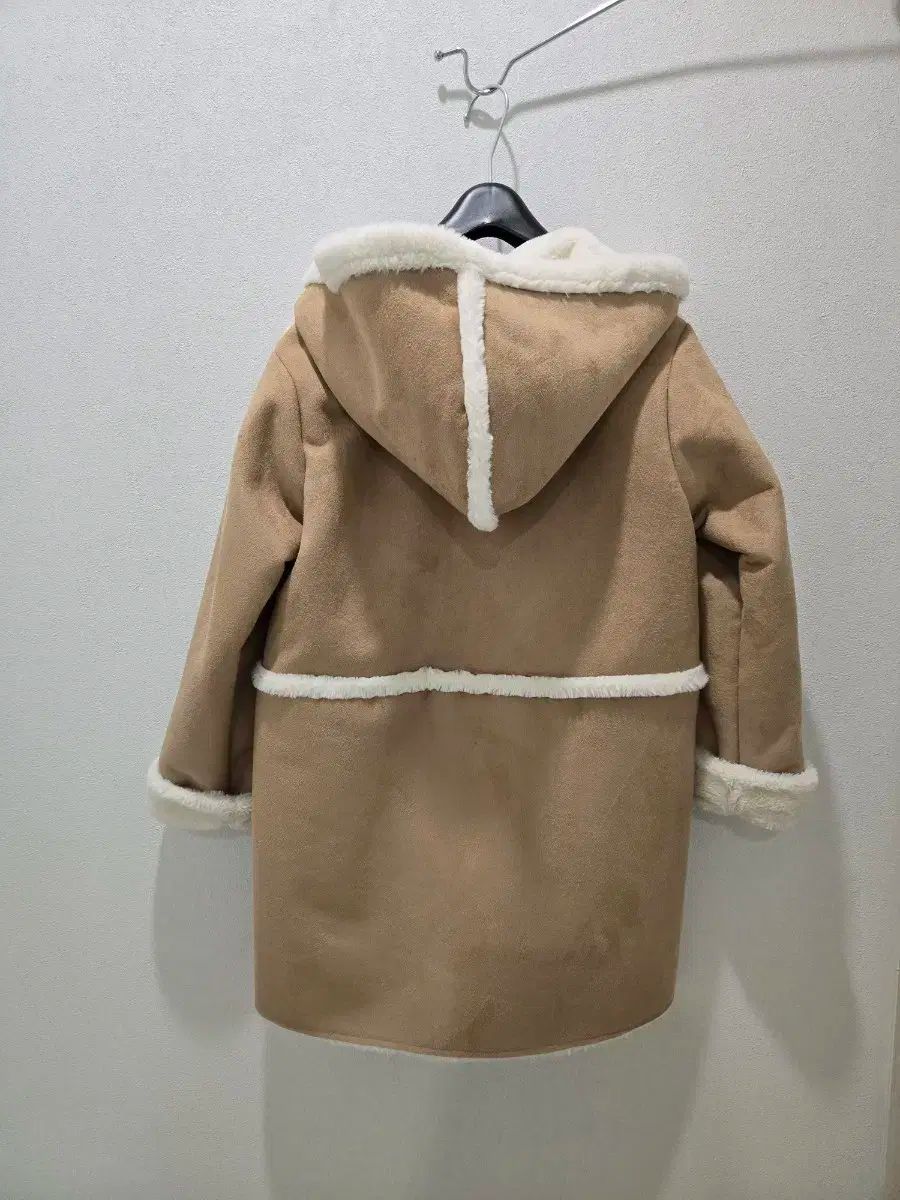 ムートンコート