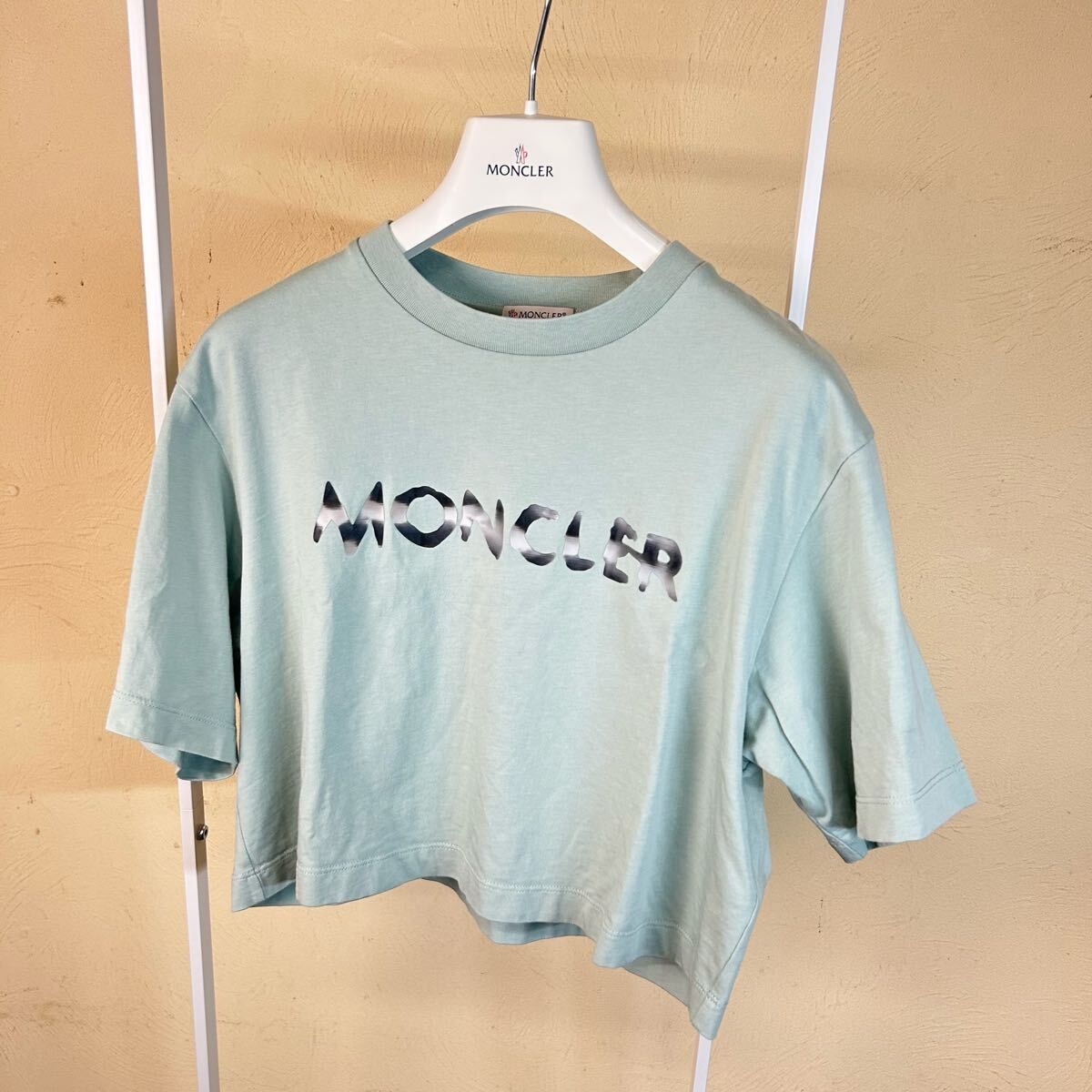 MONCLERモンクレールライトブルーショート丈Tシャツ xs