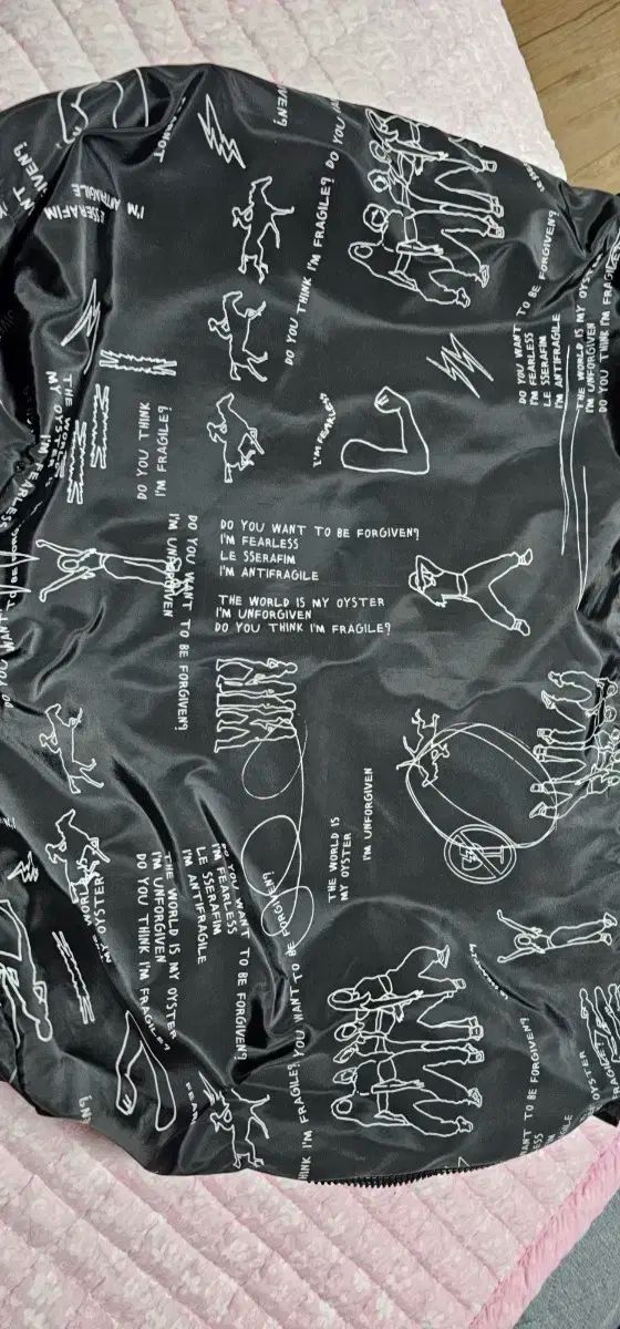 LE SSERAFIM ルセラフィム ルセラ オーバーサイズ バッグ