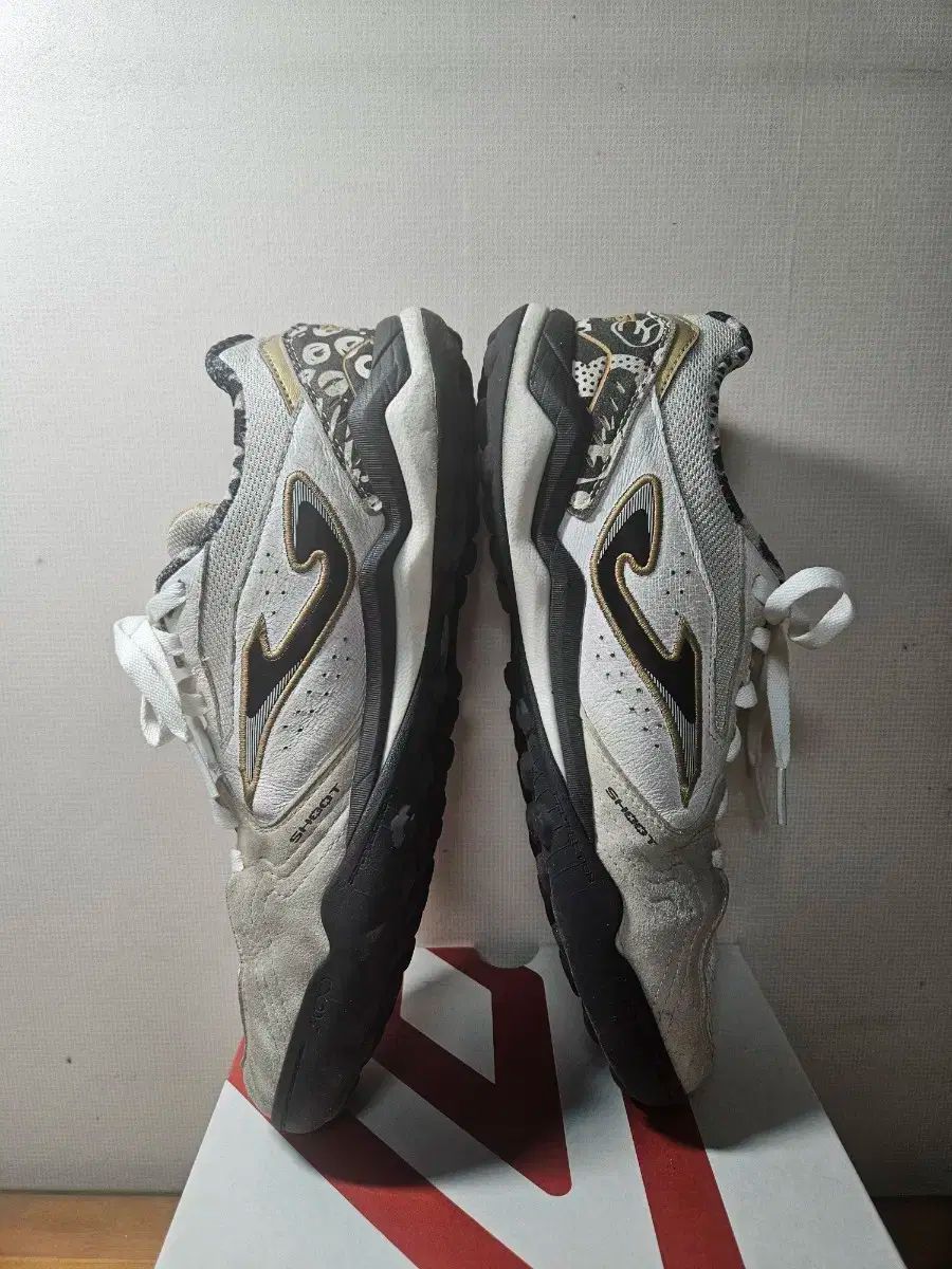 サッカーシューズ