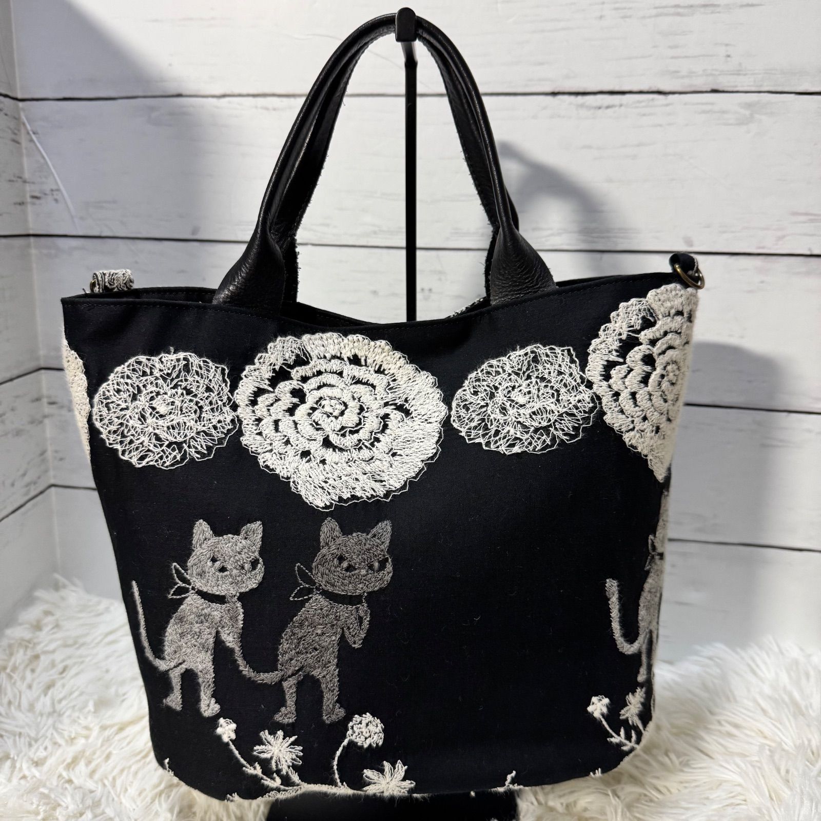 pjcクロッチくん ミナペルホネン トートバック 黒 バケツ型 持ち